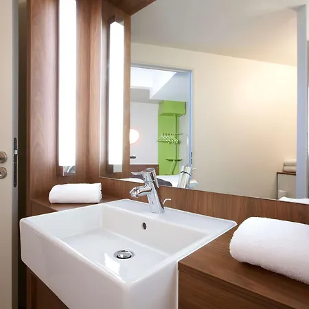 Campanile Nature - Marne La Vallee - Villepinte Hotel 3*