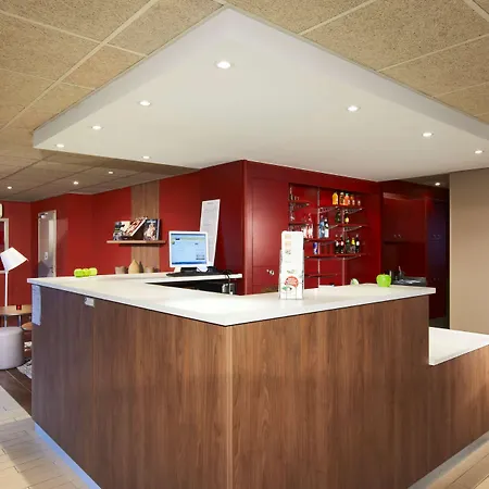 Hotel Campanile Nature - Marne La Vallee - Villepinte 3*