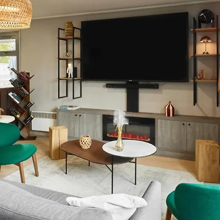 Отель Campanile Nature - Marne La Vallee -