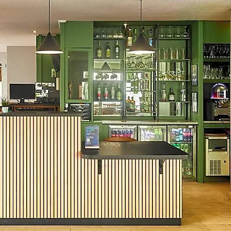 Hotel Campanile Nature - Marne La Vallee -