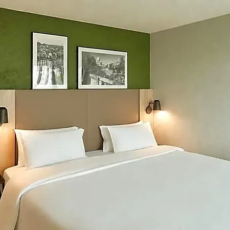 Hotel Campanile Nature - Marne La Vallee -