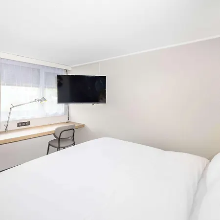 Campanile Nature - Marne La Vallee - 3* Шель