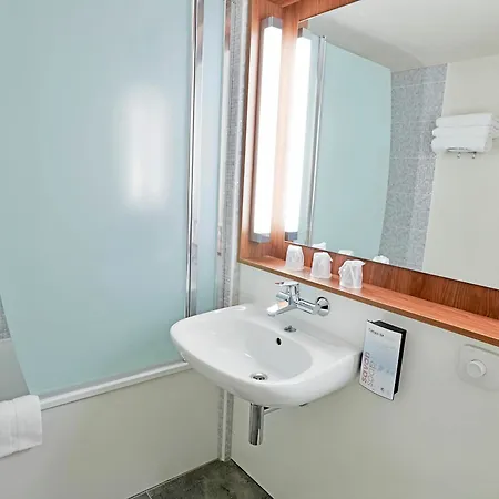 Campanile Nature - Marne La Vallee - Villepinte Hotel