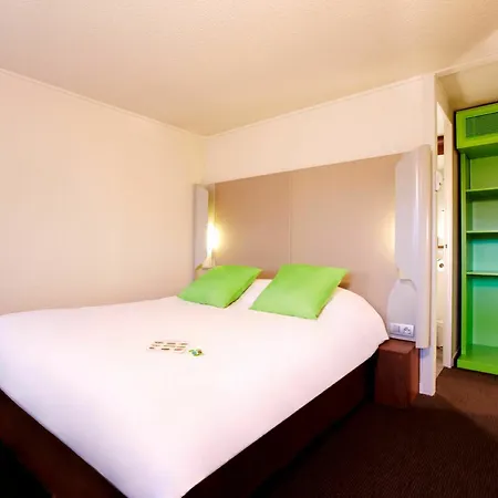 Campanile Nature - Marne La Vallee - Villepinte Hotel
